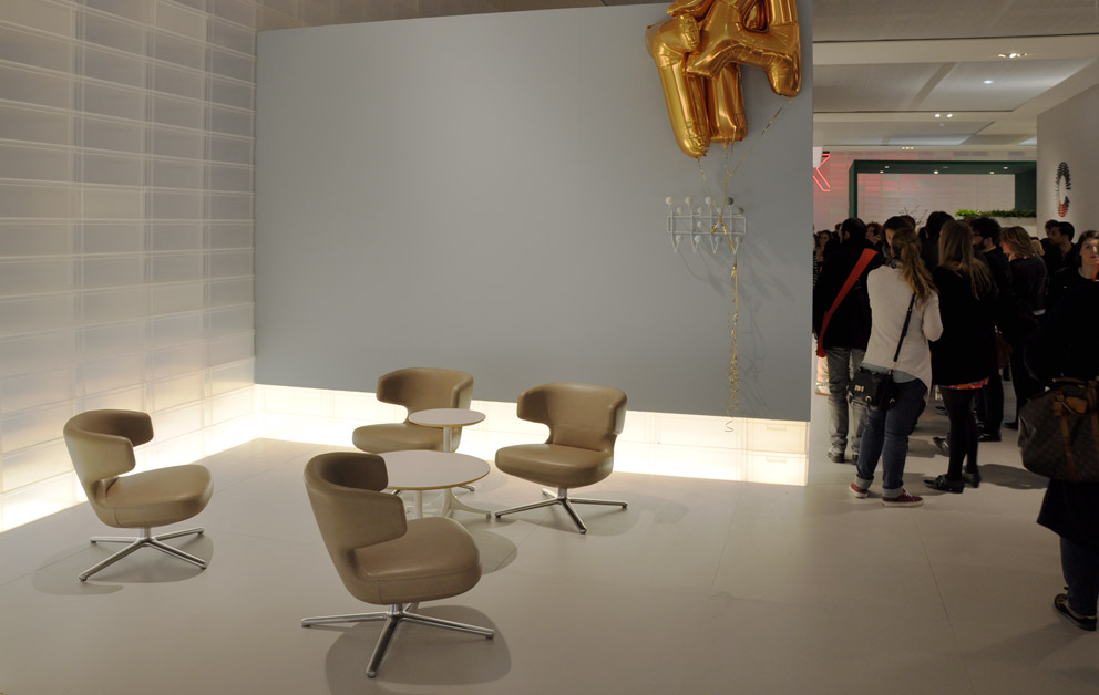 开云（中国） - 坐具|休闲椅|办公家具|设计师家具|petit repo 休闲椅